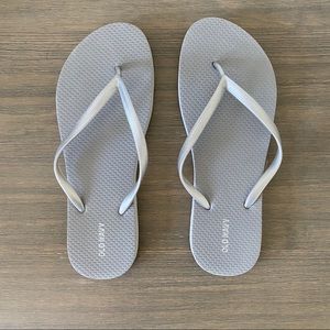 Flip Flops - Like New